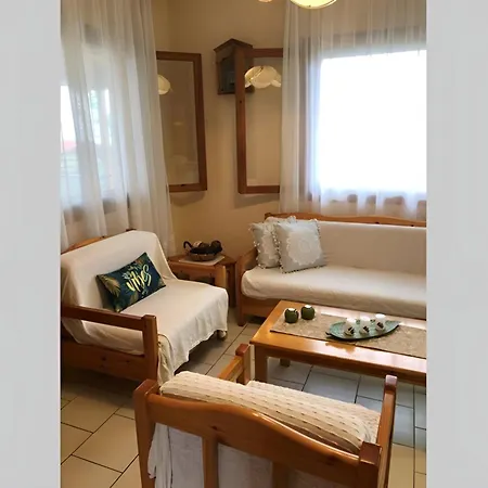 Nikos House Feriehus *